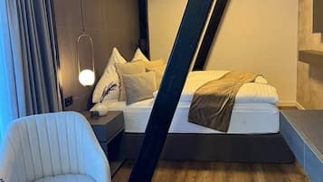 Luxury-Doppelzimmer | Schreibtisch, laptopgeeigneter Arbeitsplatz, kostenloses WLAN