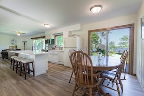 Dining - Sunset Views, 330 ft of Sand Bottom Beach & Huge Lawn on Hidden Gem Walker Lake (Richville)