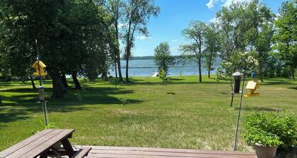 Sunset Views, 330 ft of Sand Bottom Beach & Huge Lawn on Hidden Gem Walker Lake