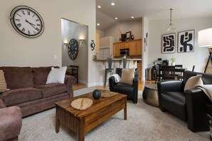 Smart TV, fireplace, offices