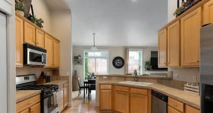Adventure-Themed Retreat | Upscale | Sleeps 12!