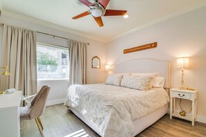 1 chambre, bureau, fer et planche à repasser, accès Internet
