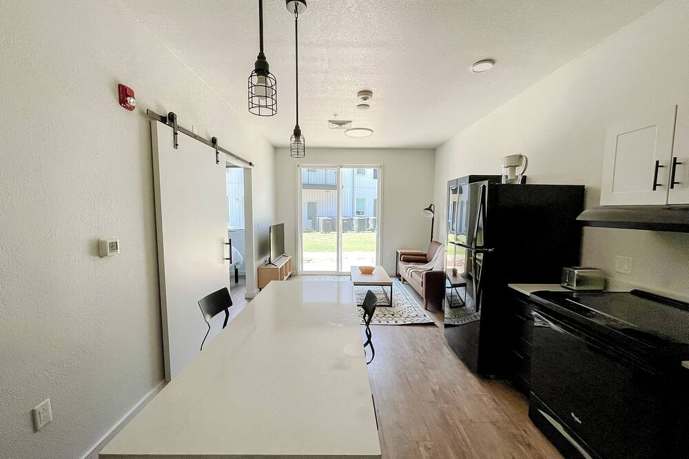 Sleepover: Prime 1BD\/1BA - Bowling Green
