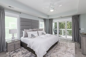 6 室のベッドルーム、アイロン / アイロン台、WiFi (無料)、ベッドシーツ