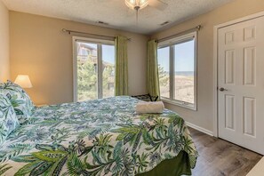 6 bedrooms, WiFi, bed sheets - Seas the Day North | Oceanfront (Virginia Beach)