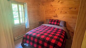 1 bedroom, bed sheets