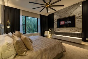 9 soverom, strykejern/-brett, wi-fi og senget øy