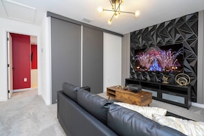 TV, fireplace, stereo