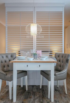 Dining - Direkt am Strand: 1-zimmerappartement mit Balkon für 2 Personen - Andreas-dirks-straße 5 (Sylt)