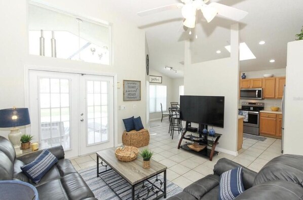 Smart TV, DVD player