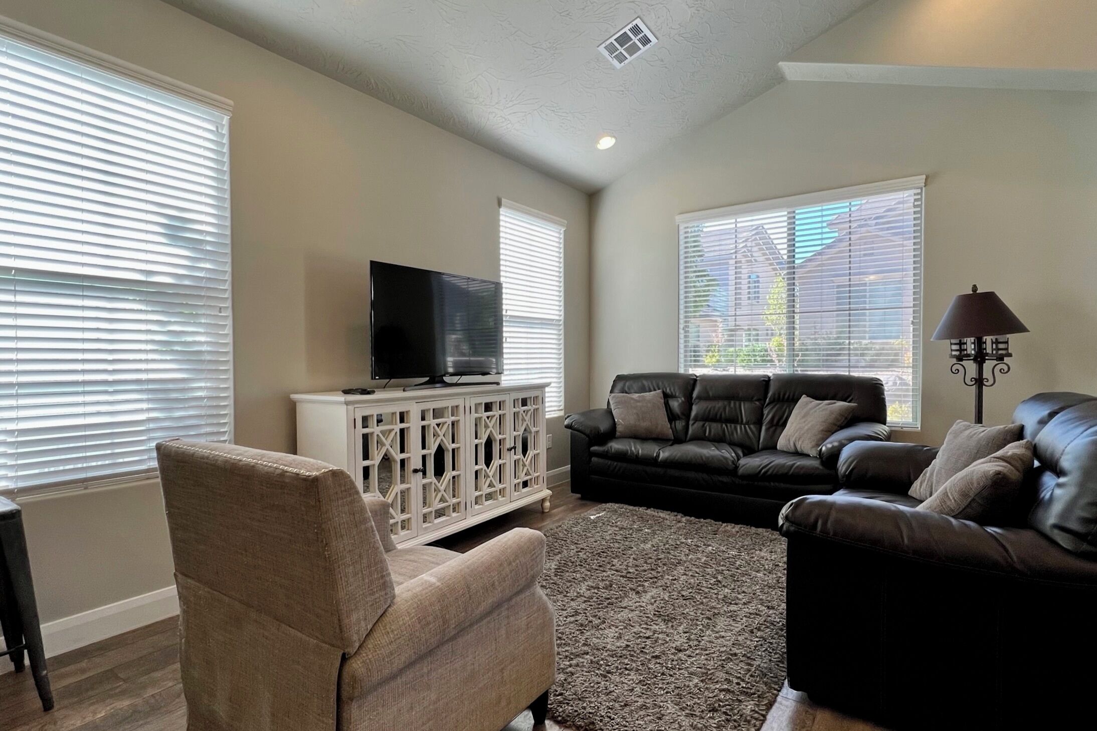 Resort-Style Community | Huge Pool & Hot Tub | Blazing Fast Internet | By Zion & St George | #1905