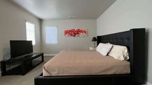 3 bedrooms, free WiFi, bed sheets