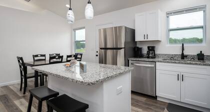 Beautiful New House on 5 Acres close to springs