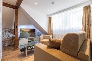 Living area - Large One-Bedroom Apartment MEDICI 31 (Luxembourg)