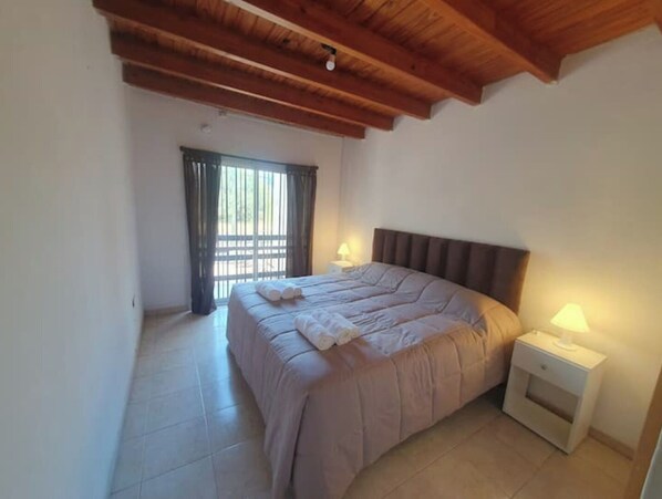 3 bedrooms, WiFi, bed sheets