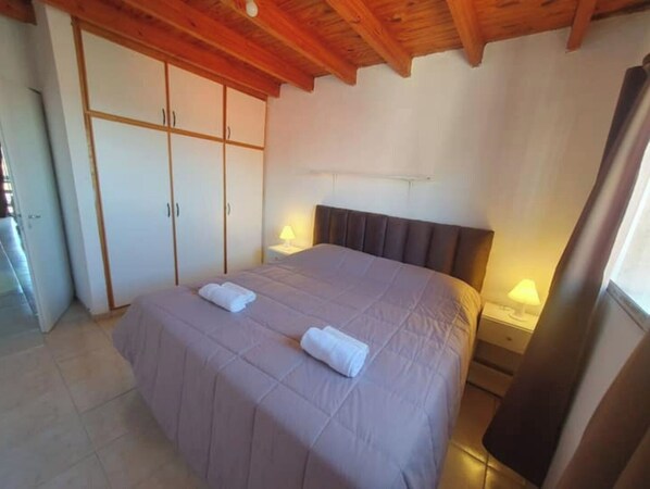 3 bedrooms, WiFi, bed sheets