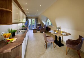 Kühlschrank, Ofen, Herdplatte, Geschirrspüler