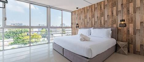 4 quartos, ferros/tábuas de passar roupa, Wi-Fi, roupa de cama