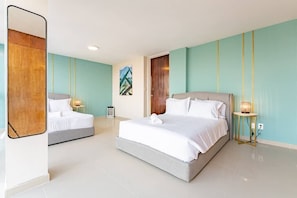 3 bedrooms, iron/ironing board, WiFi, bed sheets