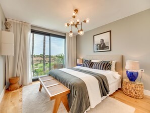 4 bedrooms, iron/ironing board, Internet, bed sheets - Top Renovated 4BDRM Luxury Villa - Frontline Golf (Benahavís)