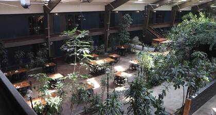 Historic Cow Palace Inn