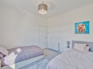 3 chambres, fer et planche à repasser, Wi-Fi gratuit, draps fournis