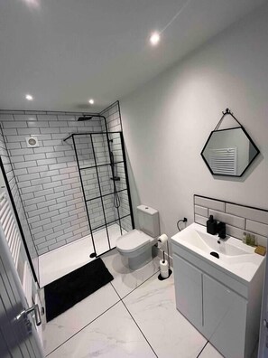 Shower, towels