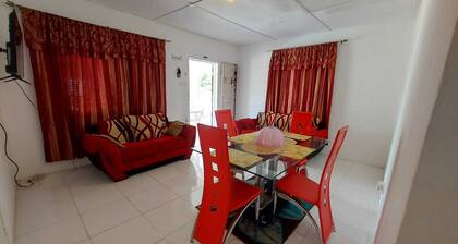 House - Sleeps 2 - Parking - Patio