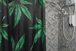 Shower, towels