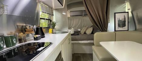 エクスクルーシブ キャビン | 内装