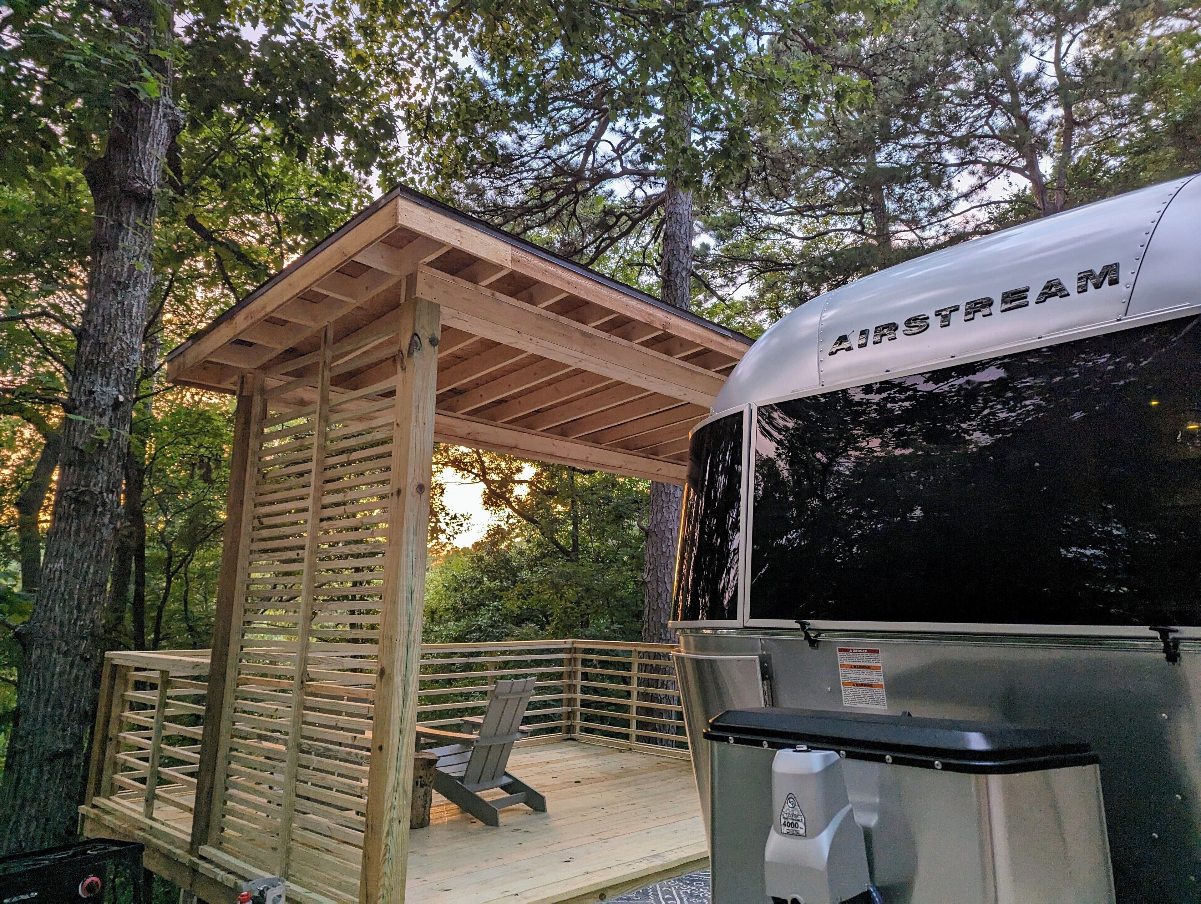Airstream + Hot Tub with Sunset Deck at Loblolly Pines