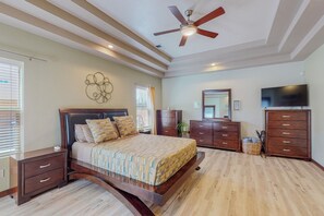 4 habitaciones, escritorio, tabla de planchar con plancha y wifi gratis 