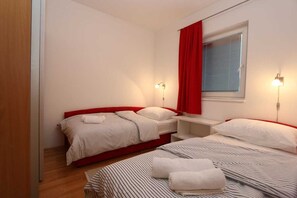 2 bedrooms, bed sheets - Apartment Nina (97011-A1) (Silo - island Krk)