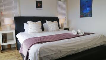 3 bedrooms, iron/ironing board, WiFi, bed sheets