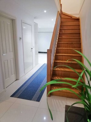 Interior - 15 minutes to Airport Style Home (Dallas)