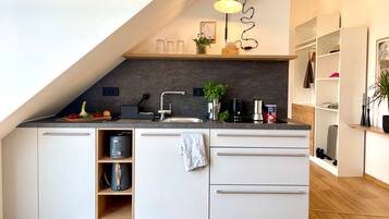 Kühlschrank, Ofen, Herdplatte, Geschirrspüler