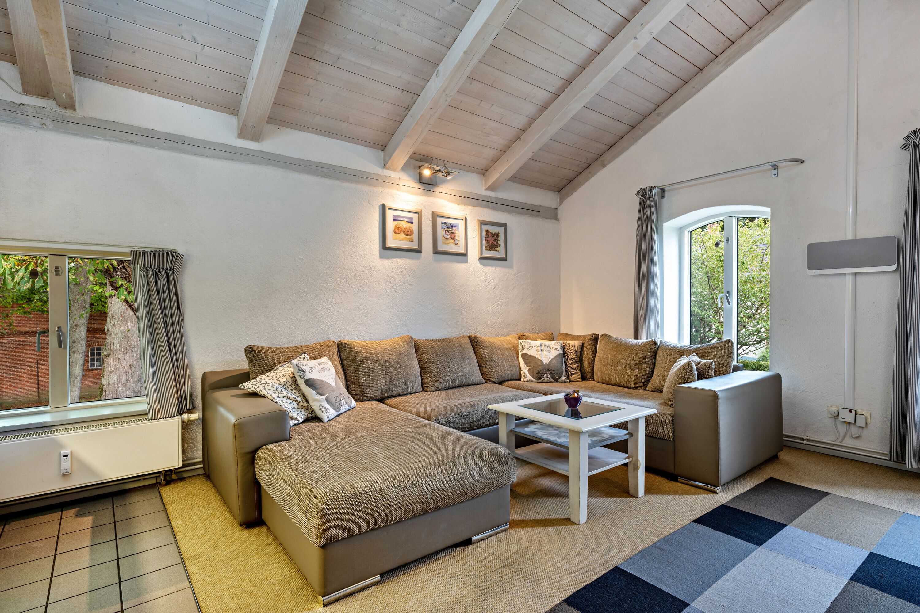 Fernseher, Stereoanlage