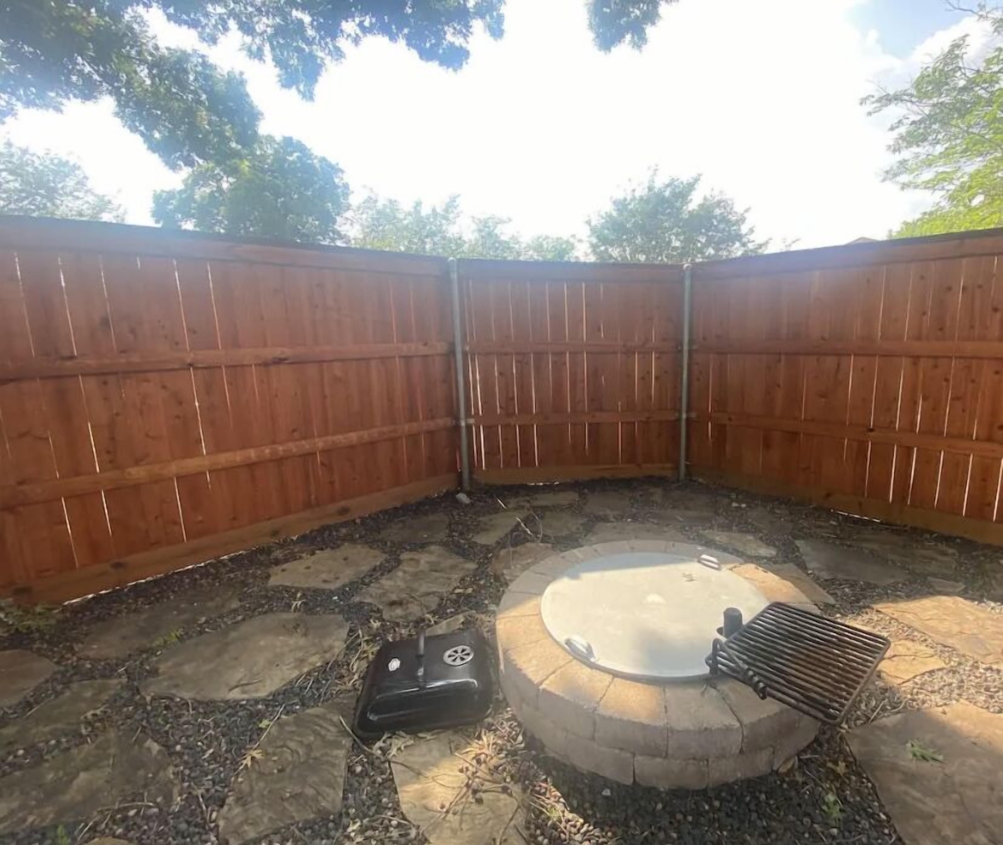 المنطقة المحيطة بالمنشأة