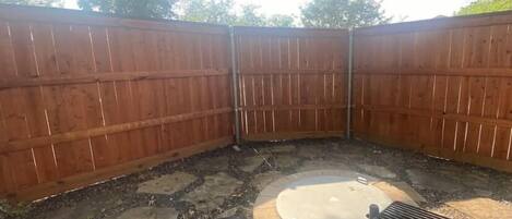 المنطقة المحيطة بالمنشأة