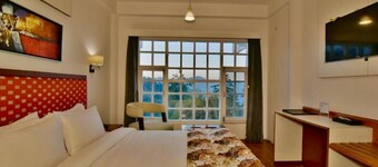Hillcrest Resort by DLS Hotels