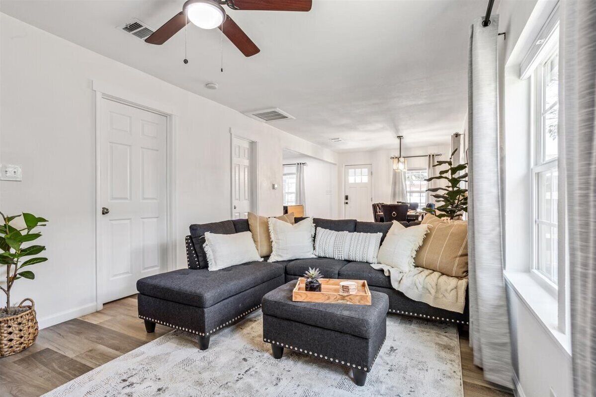 The Craftsman On Clay-4 Blocks To Silos-backyard Retreat-hot Tub And Cowboy Pool - Waco, TX