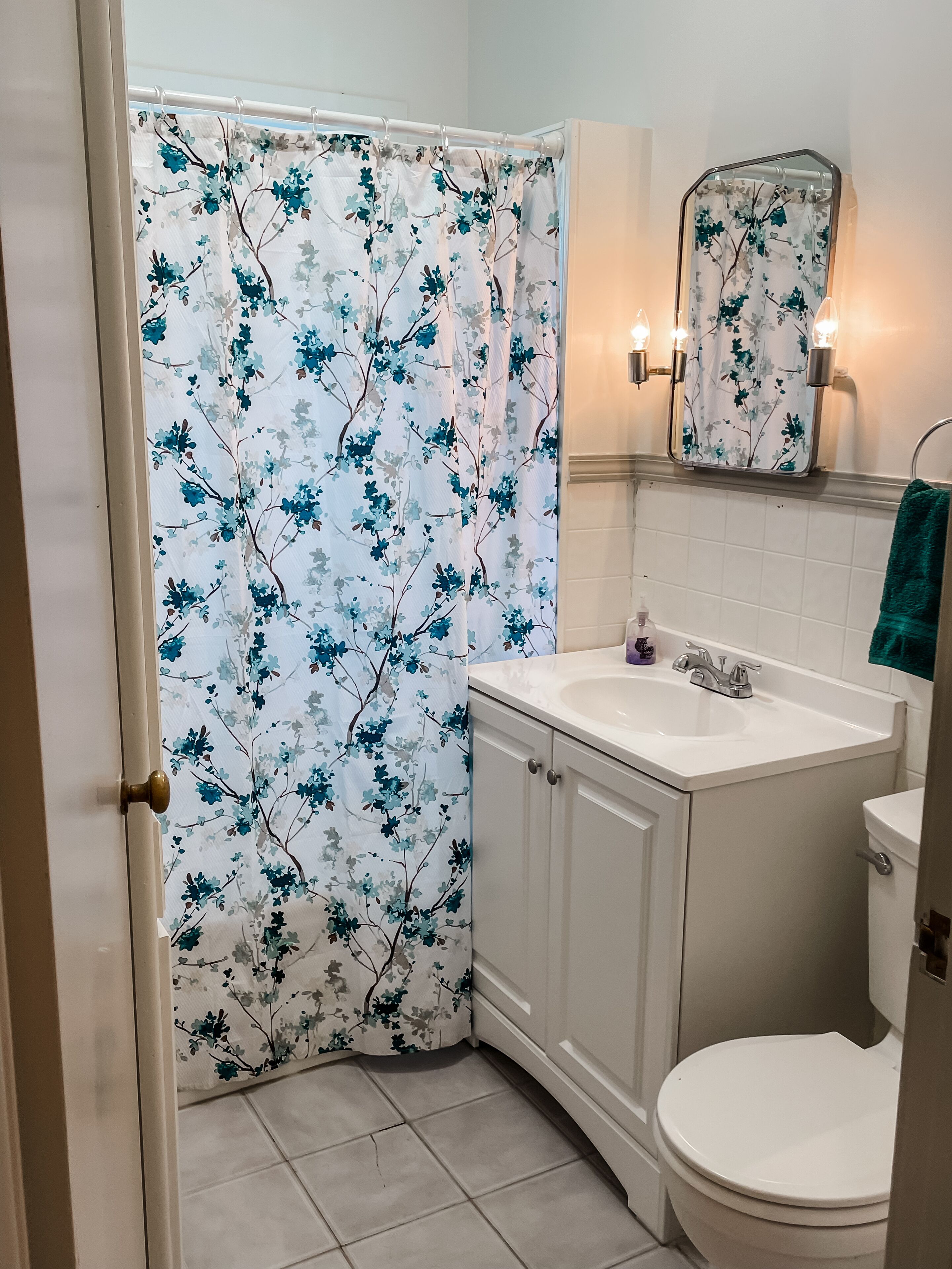 Towels, soap, toilet paper