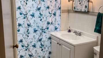 Towels, soap, toilet paper