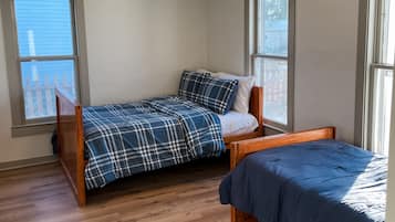 3 bedrooms, WiFi, bed sheets