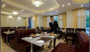 Restaurant - La Serene Valley By DLS Hotels (Manali)