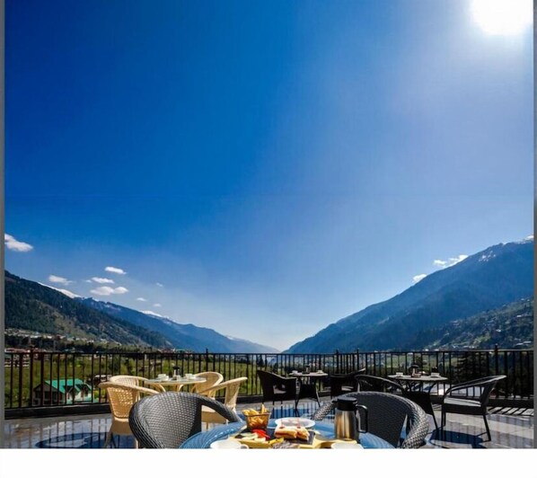 Terrace/patio - La Serene Valley By DLS Hotels (Manali)