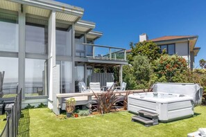 Terrace/patio - Stunning Oceanfront - Sunset Magazine Home (Santa Cruz)