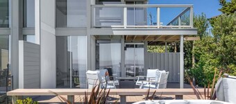 Stunning Oceanfront - Sunset Magazine Home