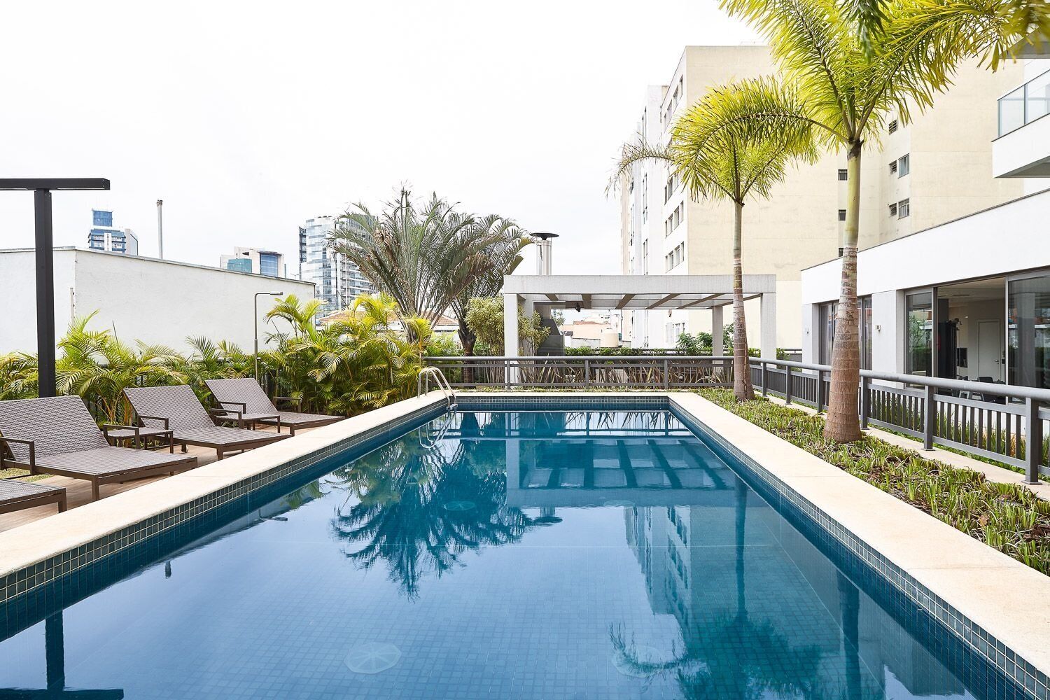 Deluxe-Studio | Pool | Außenpool