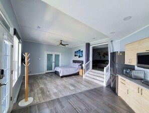 1 bedroom, in-room safe, iron/ironing board, free WiFi